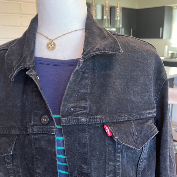Levi’s Black Denim Jacket l Size L - Picture 2 of 4